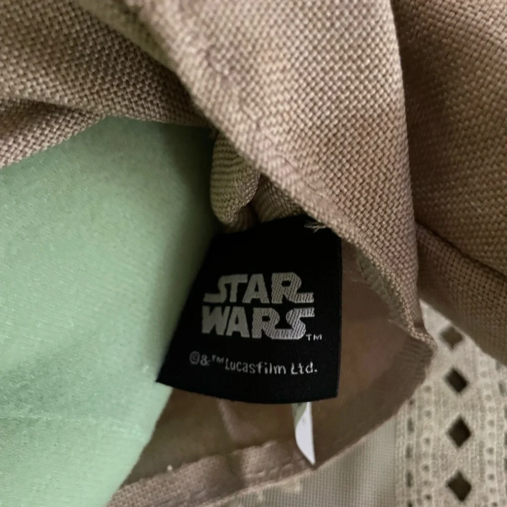2020 Star Wars Baby Yoda plush with sounds EUC
